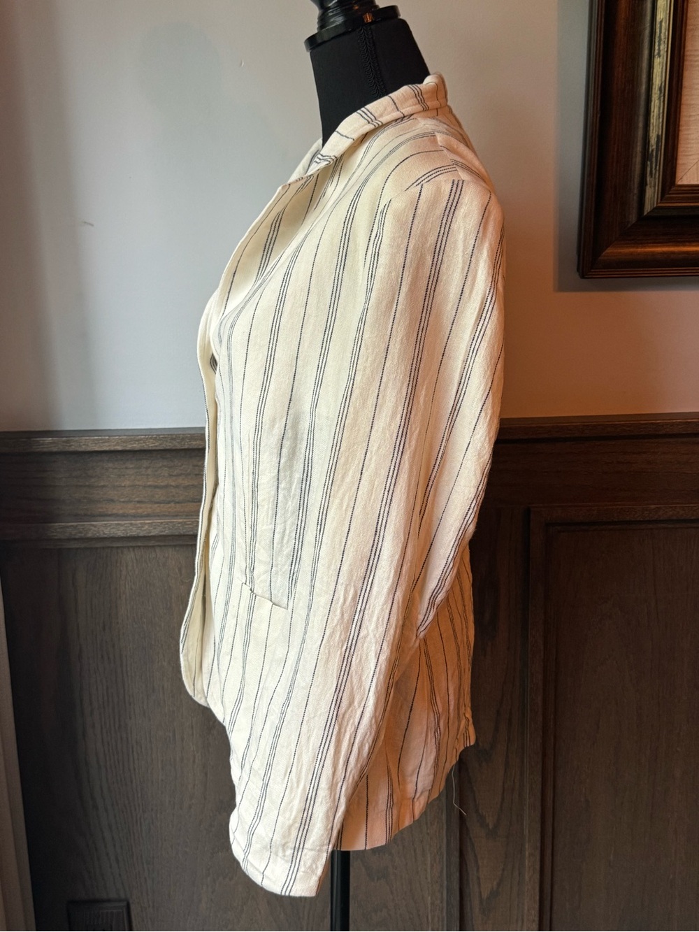 Chaps Linen Cream Blazer with Blue Pinstripes 14 - Picture 3 of 7